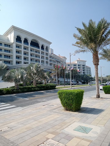 موقع فندق والدورف أستوريا دبي