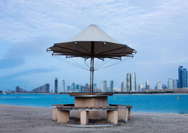 أمور يجب مراعاتها عند زيارة شاطئ ممزر دبي