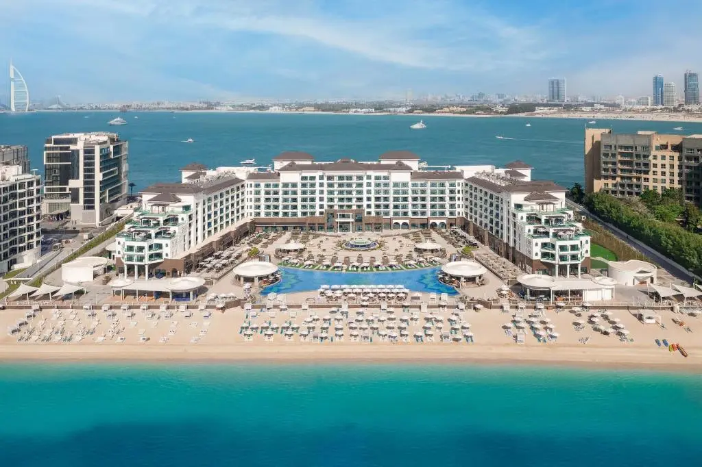 Dubai resorts by the sea