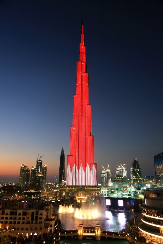 برج خليفة من افضل معالم دبي السياحية